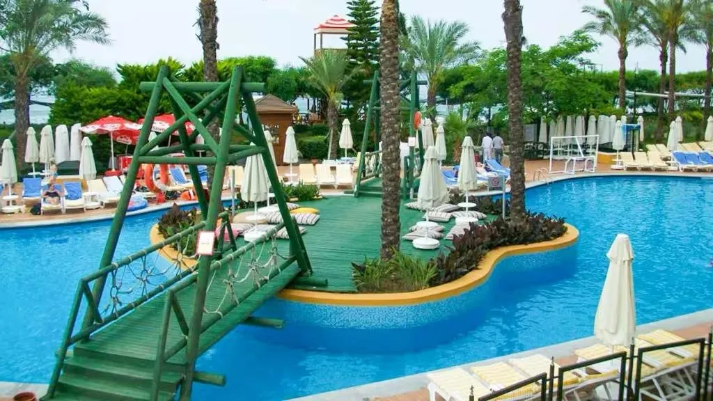 AQI Pegasos Resort