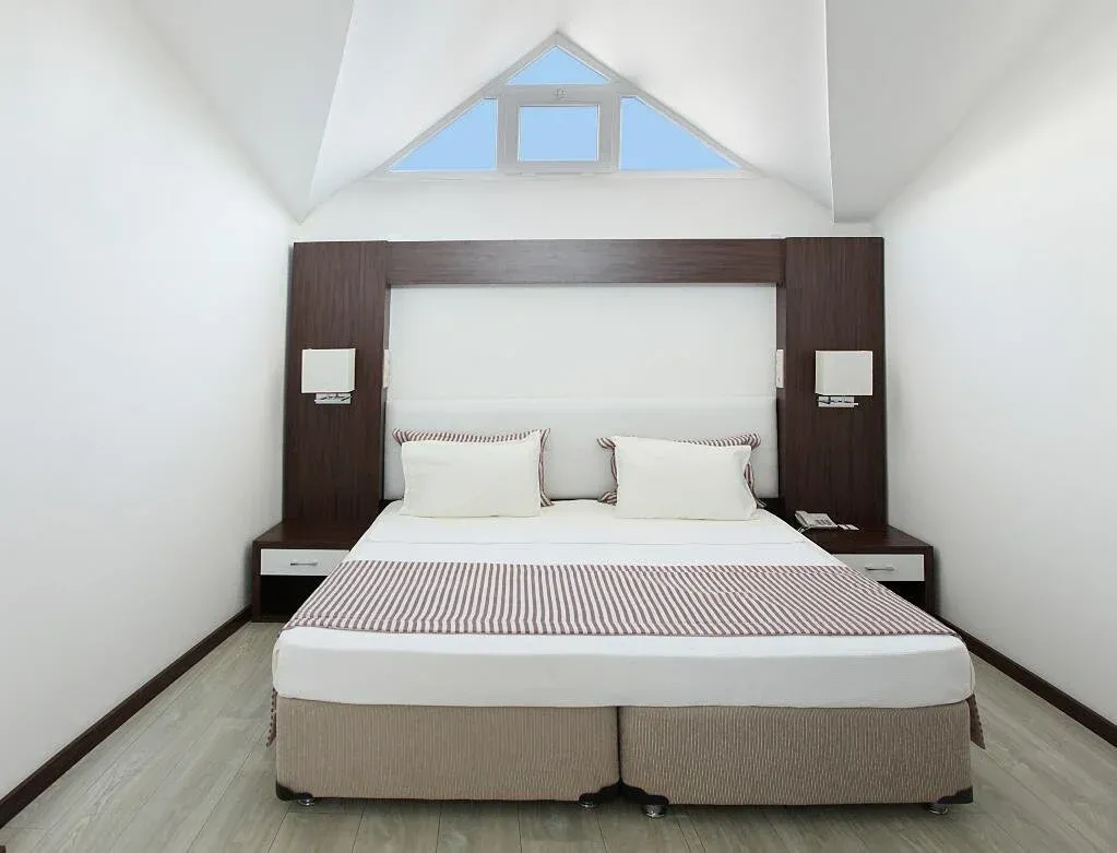 Arora Hotel