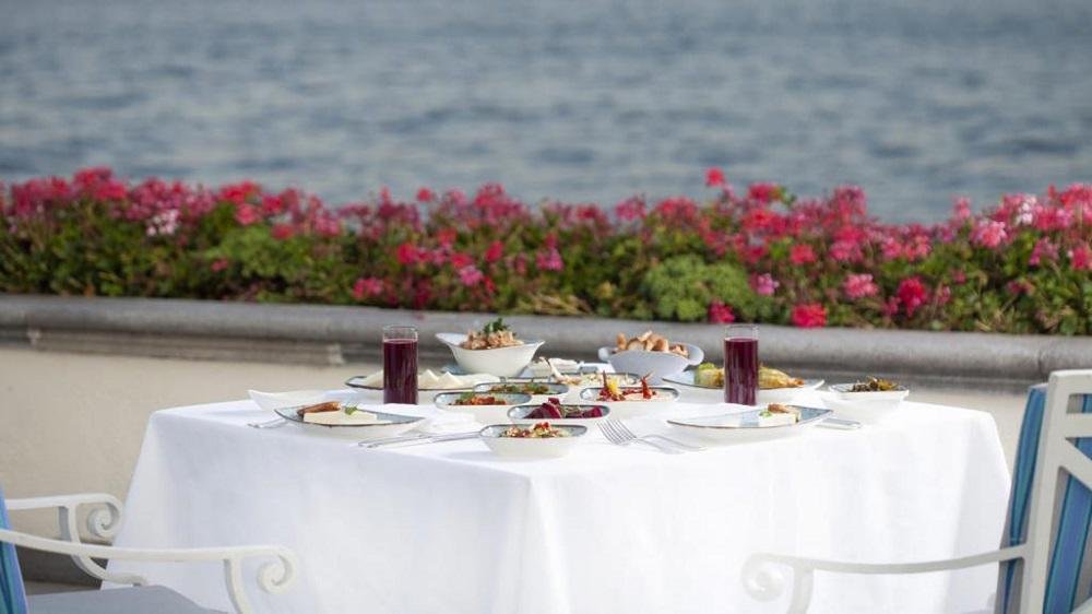 FOUR SEASONS İSTANBUL